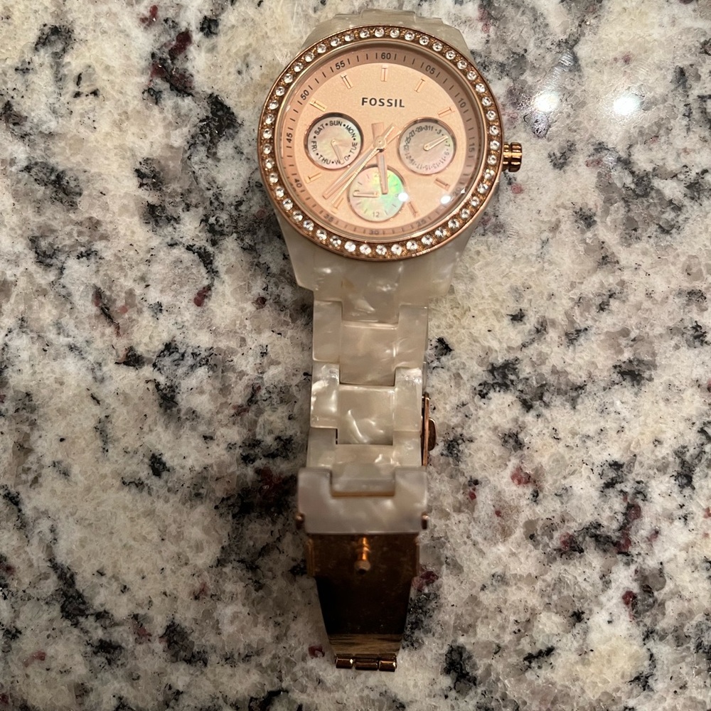 White tortoise and rose gold fossil watch